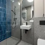 Stylish For 4 People With Underground Parking By Renters Διαμέρισμα *