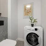 Stylish For 4 People With Underground Parking By Renters Διαμέρισμα *