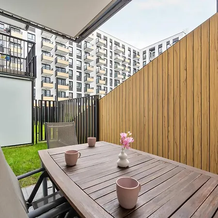 Apartman Stylish For 4 People With Underground Parking By Renters *