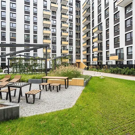 Apartman Stylish For 4 People With Underground Parking By Renters