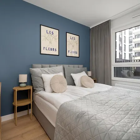 Stylish For 4 People With Underground Parking By Renters Διαμέρισμα Βρότσλαβ