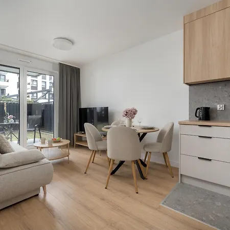 Διαμέρισμα Stylish For 4 People With Underground Parking By Renters Βρότσλαβ
