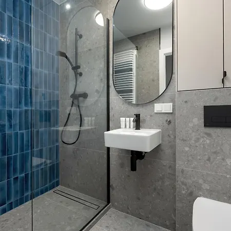 Stylish For 4 People With Underground Parking By Renters Апартаменти *